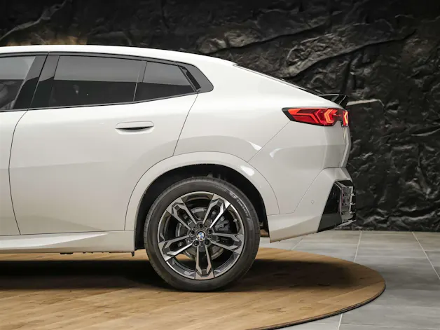 BMW X2 sDrive 20i 48V M Sport *Massagesitz*El. Sitze mit Memory*Harman/Kardon*