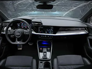 Audi RS3 Limousine 2.5 TSI quattro S-tronic *Massage*Sportabgas*Matrix LED*