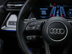 Audi RS3 Limousine 2.5 TSI quattro S-tronic *Massage*Sportabgas*Matrix LED*