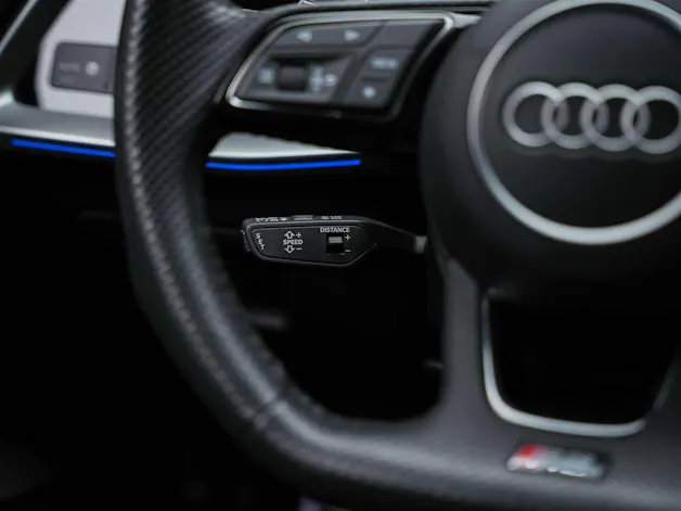 Audi RS3 Limousine 2.5 TSI quattro S-tronic *Massage*Sportabgas*Matrix LED*