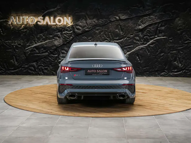 Audi RS3 Limousine 2.5 TSI quattro S-tronic *Massage*Sportabgas*Matrix LED*