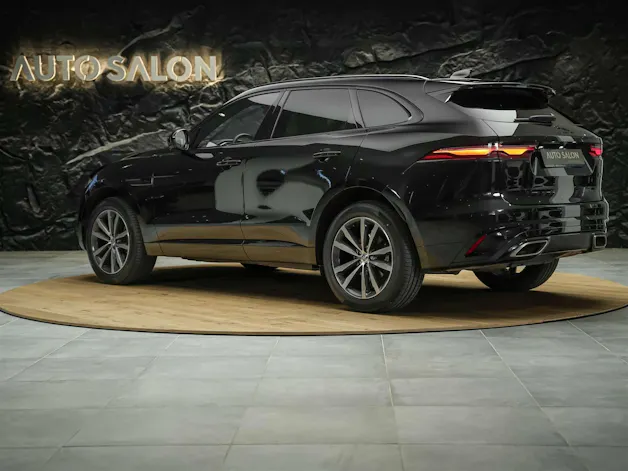 Jaguar F-Pace 3.0 D I6 R-Dynamic SE AWD *Facelift*Panorama*Head-Up*