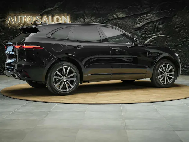 Jaguar F-Pace 3.0 D I6 R-Dynamic SE AWD *Facelift*Panorama*Head-Up*