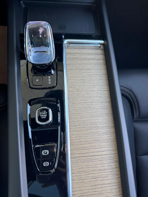 Volvo XC60 T8 eAWD Ultra Dark Geartronic