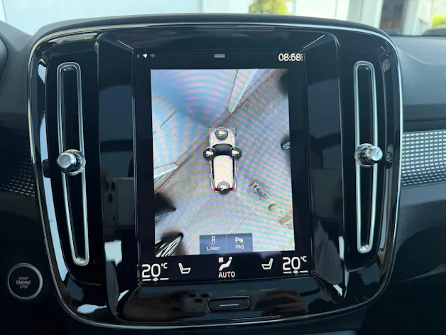 Volvo XC40 B4 Benzin Mild Hybrid AWD R-Design Geartronic