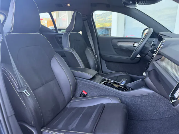 Volvo XC40 B4 Benzin Mild Hybrid AWD R-Design Geartronic