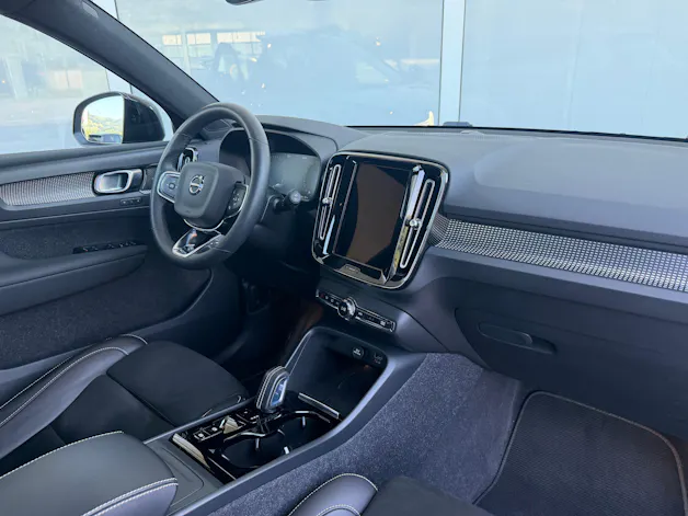 Volvo XC40 B4 Benzin Mild Hybrid AWD R-Design Geartronic