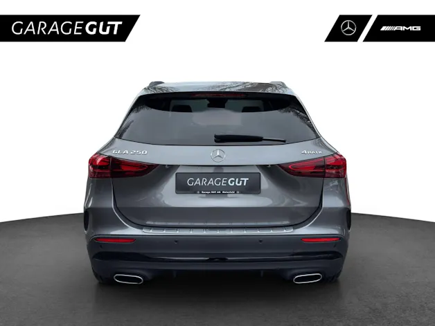 Mercedes-Benz GLA 250 4Matic Swiss Star