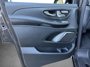 Mercedes-Benz V 300 d lang Exclus. 9G-T