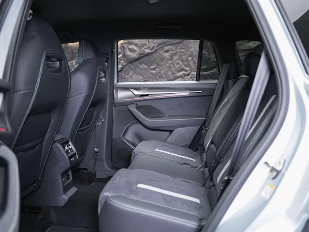 Škoda Kodiaq 2.0 TDI Sportline 4x4 *Werksgarantie*Abstandsregler*Matrix LED Scheinwerfer*