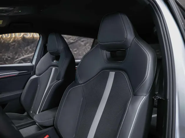 Škoda Kodiaq 2.0 TDI Sportline 4x4 *Werksgarantie*Abstandsregler*Matrix LED Scheinwerfer*