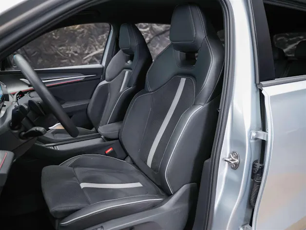 Škoda Kodiaq 2.0 TDI Sportline 4x4 *Werksgarantie*Abstandsregler*Matrix LED Scheinwerfer*