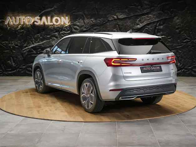 Škoda Kodiaq 2.0 TDI Sportline 4x4 *Werksgarantie*Abstandsregler*Matrix LED Scheinwerfer*