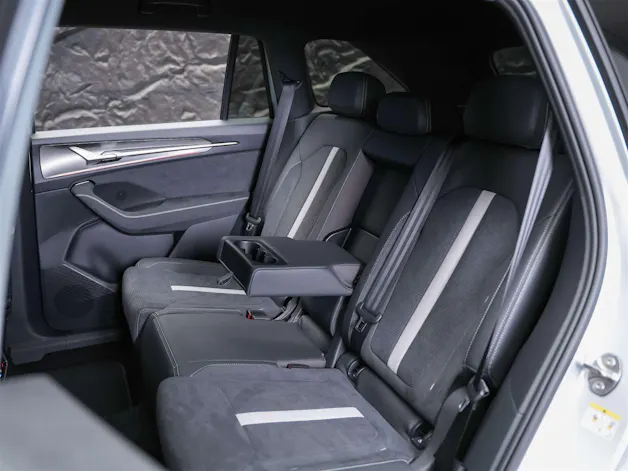 Škoda Kodiaq 2.0 TDI Sportline 4x4 *Werksgarantie*Abstandsregler*Matrix LED Scheinwerfer*
