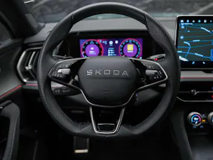 Škoda Kodiaq 2.0 TDI Sportline 4x4 *Werksgarantie*Abstandsregler*Matrix LED Scheinwerfer*