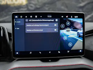 Škoda Kodiaq 2.0 TDI Sportline 4x4 *Werksgarantie*Abstandsregler*Matrix LED Scheinwerfer*