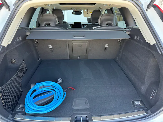 Volvo XC60 T8 eAWD PluginHybrid Ultra Dark Geartronic