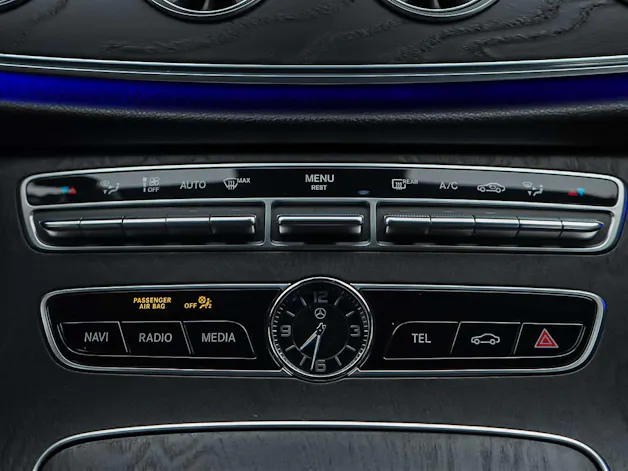 Mercedes-Benz E 400 Cabriolet AMG Line 4 Matic 9G-Tronic *Sitzkühlung*Burmester*Head-Up*