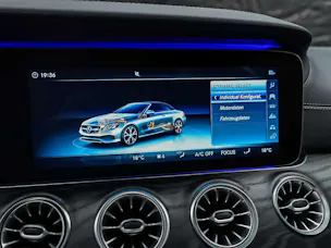 Mercedes-Benz E 400 Cabriolet AMG Line 4 Matic 9G-Tronic *Sitzkühlung*Burmester*Head-Up*