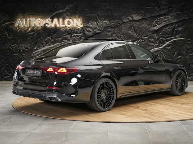 Mercedes-Benz E 220 d AMG Line *21" Felgen*Abstandsregler*Panorama*