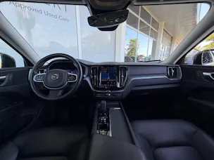 Volvo XC60 B4 Diesel Mild Hybrid AWD Momentum Geartronic