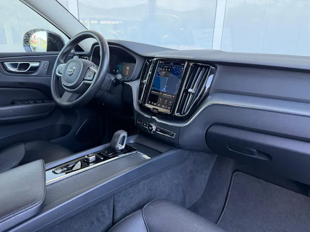 Volvo XC60 B4 Diesel Mild Hybrid AWD Momentum Geartronic