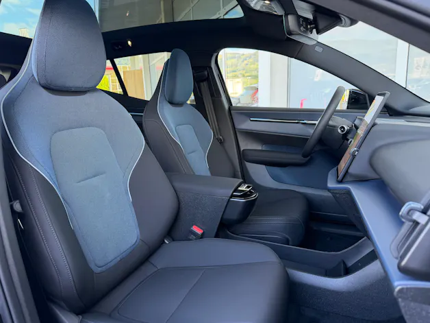 Volvo EX30 E60 69kWh Twin Black Edition