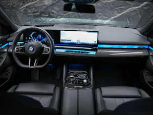 BMW 520i M Sport Steptronic *Abstandsregler*Sitzbelüftung*Harman/Kardon*Head Up*