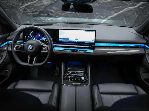 BMW 520i M Sport Steptronic *Abstandsregler*Sitzbelüftung*Harman/Kardon*Head Up*