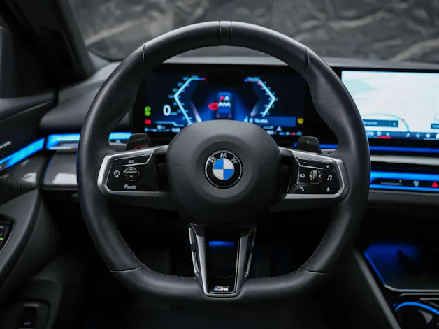 BMW 520i M Sport Steptronic *Abstandsregler*Sitzbelüftung*Harman/Kardon*Head Up*
