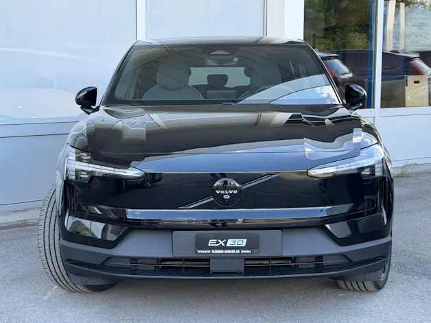 Volvo EX30 E60 69kWh Twin Black Edition