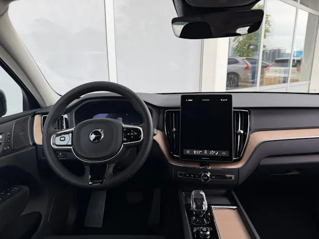 Volvo XC60 T6 eAWD Plus Dark Geartronic