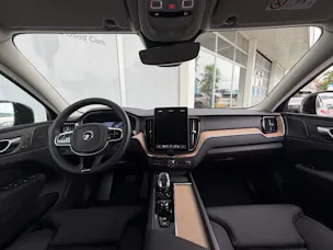 Volvo XC60 T6 eAWD Plus Dark Geartronic