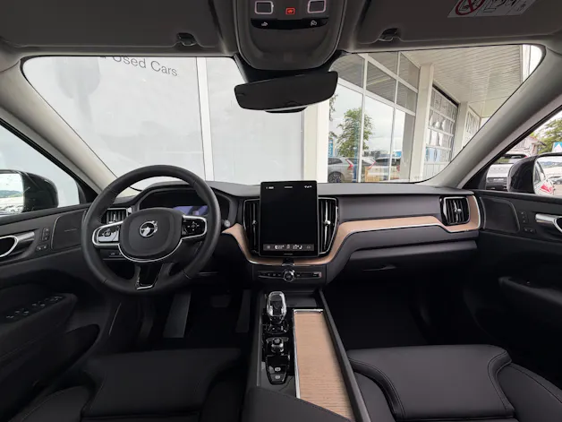 Volvo XC60 T6 eAWD Plus Dark Geartronic