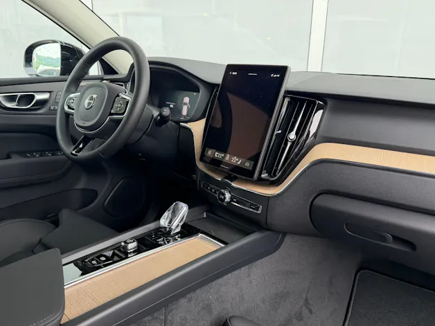 Volvo XC60 T6 eAWD Plus Dark Geartronic