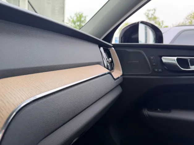 Volvo XC60 T6 eAWD Plus Dark Geartronic