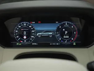 Land Rover Range Rover Velar D 300 R-Dynamic HSE *CH-Auto*Massage*Panorama*Head-Up*Sitzlüftung*