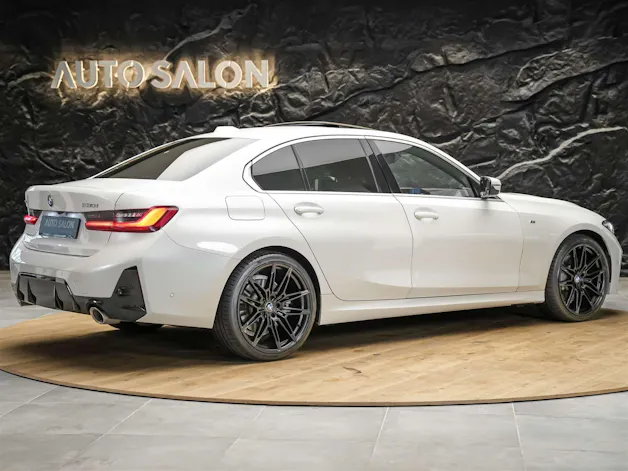 BMW 330i xDrive Steptronic M Sport *20 Zoll*Panorama*Head-Up*