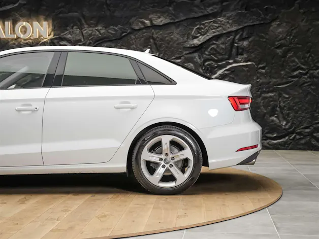 Audi A3 Limousine 2.0 T FSI Sport quattro S-Tronic *4x4*MMI plus touch*Sitzheizung*