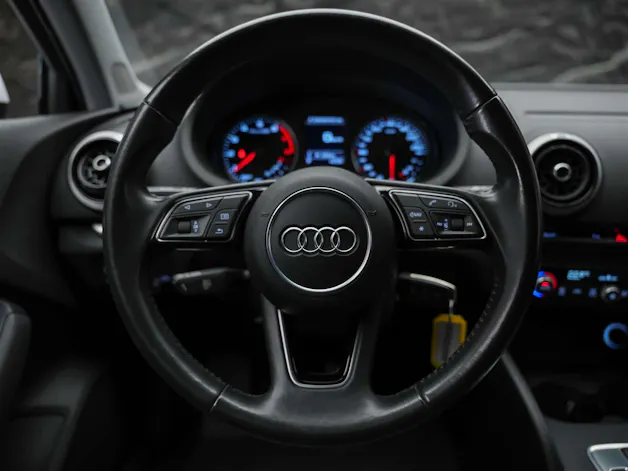 Audi A3 Limousine 2.0 T FSI Sport quattro S-Tronic *4x4*MMI plus touch*Sitzheizung*