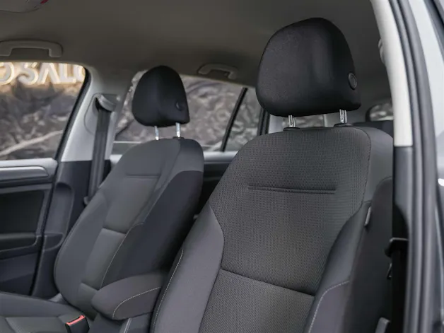 VW Golf Variant 1.5 TSI EVO Comfortline DSG *CH Auto*Abstandsregler*Sitzheizung*