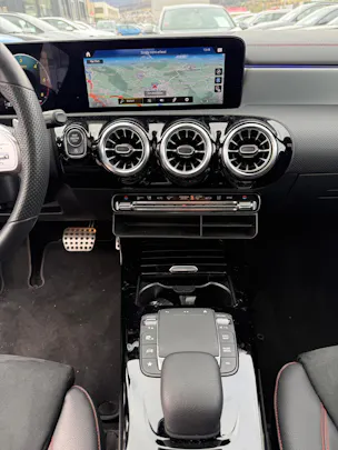 Mercedes-Benz CLA 220 d AMG Line 4matic Shooting Brake