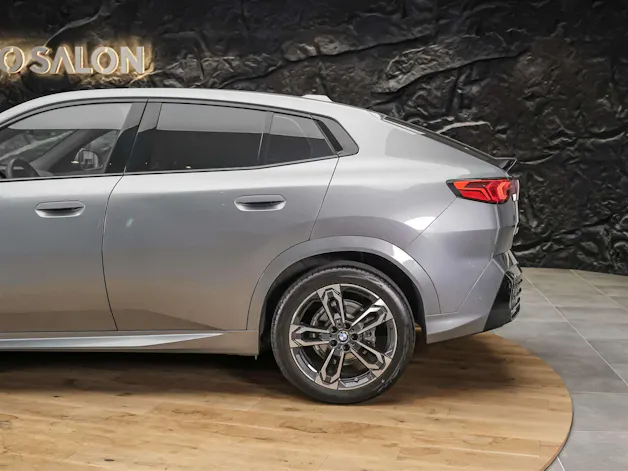 BMW X2 sDrive 20i M Sport *Werksgarantie*El. Sitze mit Memory*Lenkradheizung*