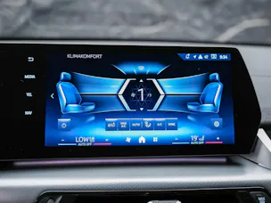 BMW X2 sDrive 20i M Sport *Werksgarantie*El. Sitze mit Memory*Lenkradheizung*