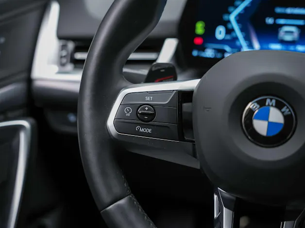 BMW X2 sDrive 20i M Sport *Werksgarantie*El. Sitze mit Memory*Lenkradheizung*