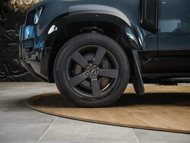 Land Rover Defender 110 P400e Si4 PHEV X-Dynamic SE AT8 *CH Auto*Head Up*Panorama*Meridian*360° Kamera*