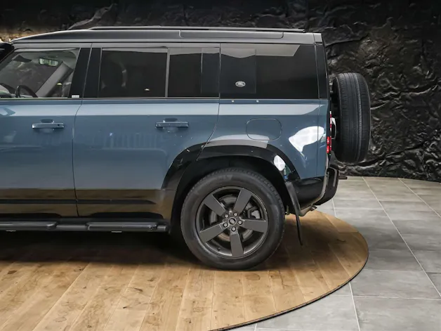 Land Rover Defender 110 P400e Si4 PHEV X-Dynamic SE AT8 *CH Auto*Head Up*Panorama*Meridian*360° Kamera*