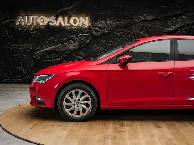 SEAT Leon 1.6 TDI Style *CH Auto*Sitzheizung*LED Scheinwerfer*