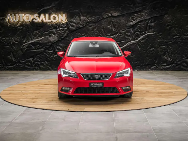 SEAT Leon 1.6 TDI Style *CH Auto*Sitzheizung*LED Scheinwerfer*