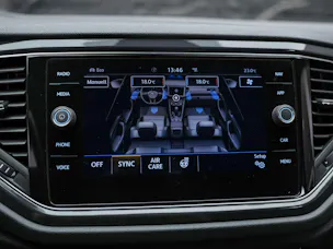 VW T-Roc 2.0 TSI Sport DSG 4Motion *Abstandsregler*Sitzheizung*Lenkradheizung*